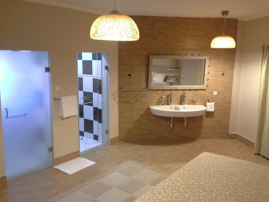 Tropical Enclave Hotel Аккра Номер фото