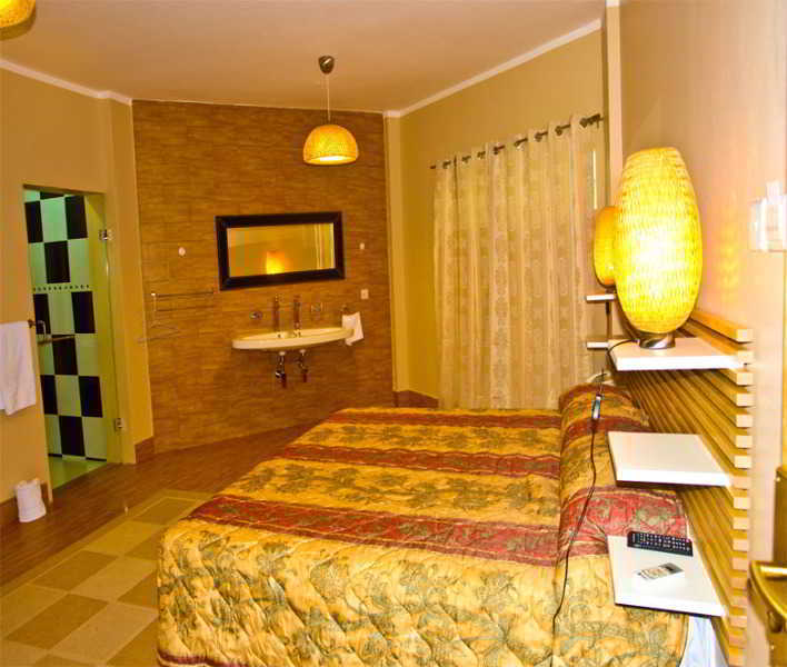 Tropical Enclave Hotel Аккра Экстерьер фото