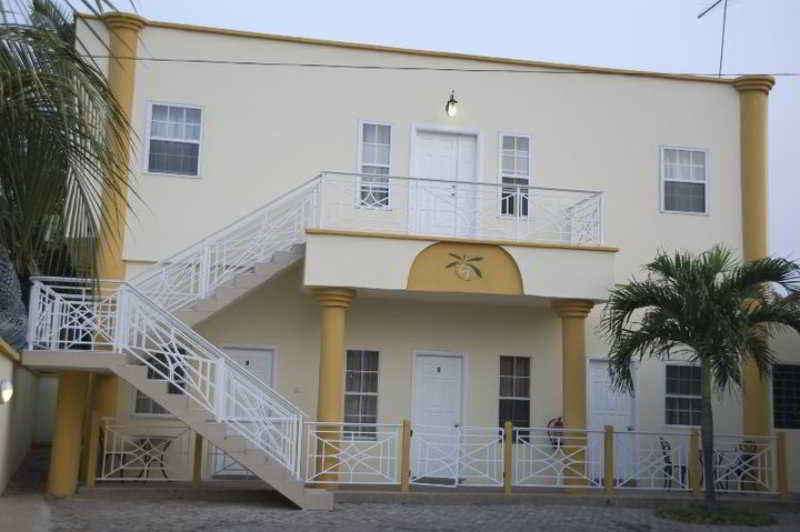 Tropical Enclave Hotel Аккра Экстерьер фото